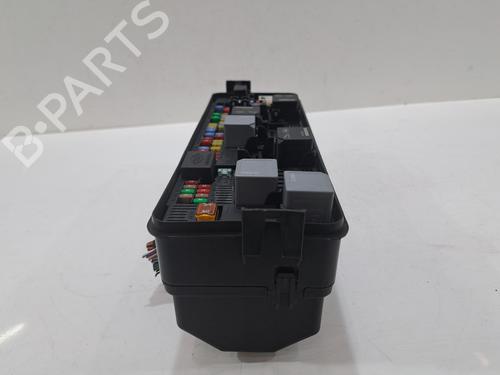 Zekeringkast LAND ROVER RANGE ROVER IV (L405) 4.4 SDV8 4x4 (340 hp) 28617473