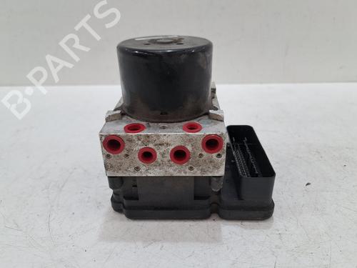 Used ABS pump VOLVO V40 Hatchback (525) D2 (114 hp) 29236528
