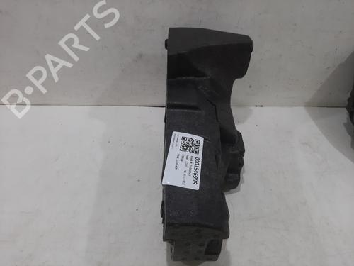 Używane Zestaw narzędzi / podnośnik VAUXHALL CORSA Mk III (D) (S07) 1.0 (L08) (60 hp) 29946092