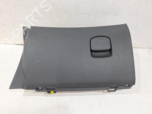 Used Glove box VAUXHALL CORSA Mk III (D) (S07) 1.0 (L08) (60 hp) 29922902