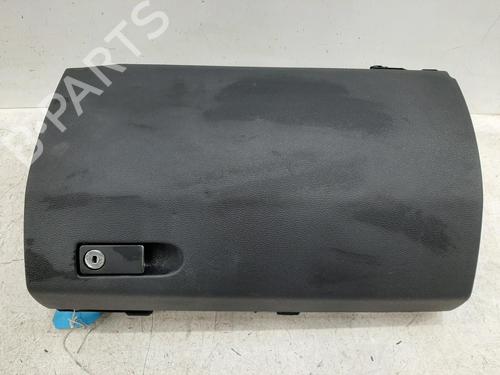 Used Glove box Glove box 26754499 26754499