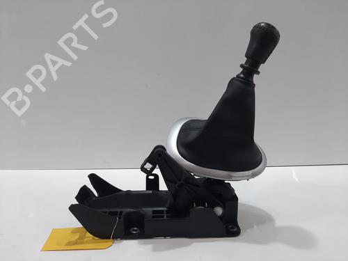 Used Gear lever NISSAN JUKE (F15) 1.5 dCi (110 hp) 28053295