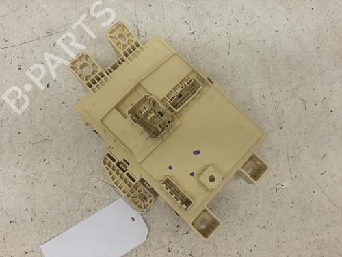 Used Fuse box Fuse box 26817653 26817653