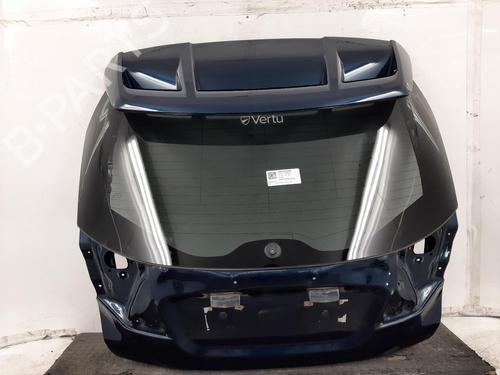 tailgate-toyota-c-hr-_x1_-2016-33212521 main image