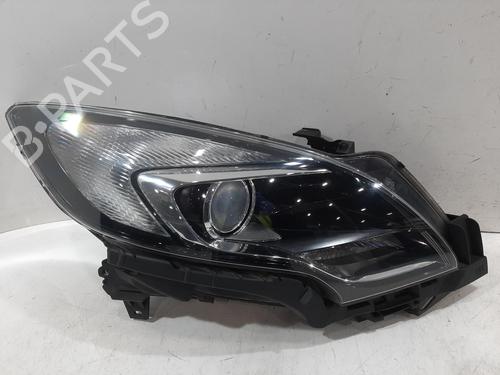 Used Right headlight VAUXHALL ZAFIRA Mk III (P12) 1.4 (75) (140 hp) 31964977