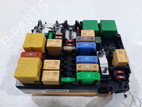 Used Fuse box Fuse box CITROËN C3 AIRCROSS II (2R_, 2C_) 1.2 PureTech 82 (2RHMRC, 2RHMZB) (82 hp) 31879029 31879029