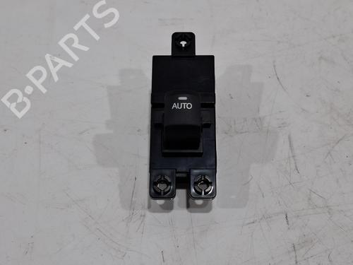 Used Left front window switch Left front window switch HYUNDAI ix20 (JC) 1.6 (125 hp) 39983439 39983439