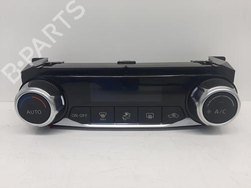 climate-control-nissan-juke-f16_-2019-26805479 main image