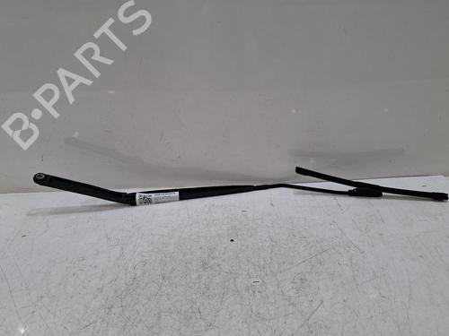 front-windshield-wiper-arm-renault-clio-iv-bh_-2012-2013-2014-2015-2016-2017-2018-2019-2020-2021-39423552 main image