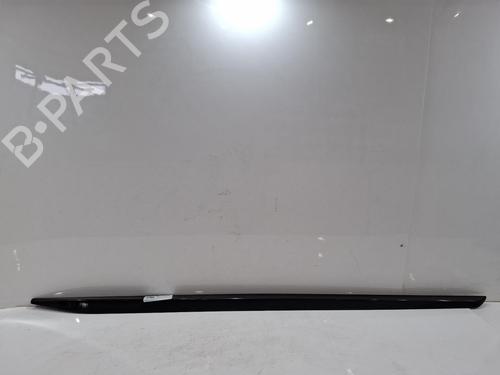 Used Right sideskirt Right sideskirt 38098670 38098670