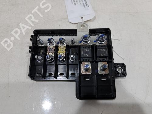 Used Fuse box Fuse box 36289791 36289791
