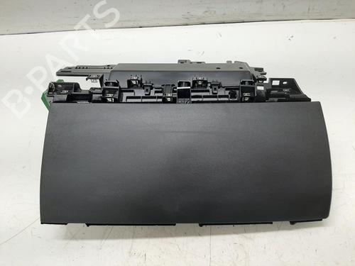 Used Glove box TESLA MODEL 3 (5YJ3) EV (261 hp) 29266200