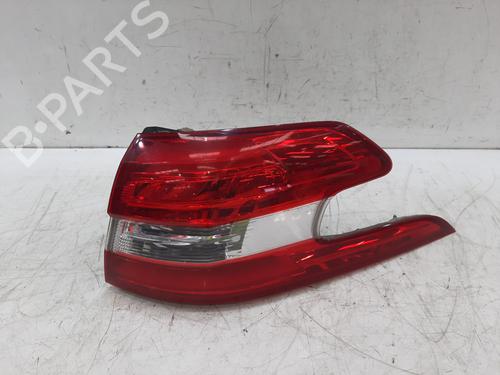 Used Right taillight Right taillight 37422129 37422129