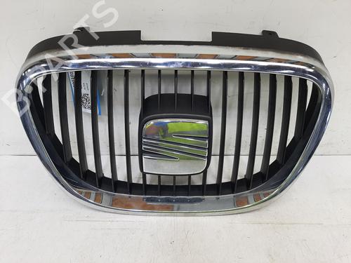 Used Grille SEAT ALTEA (5P1) 1.9 TDI (105 hp) 26837056
