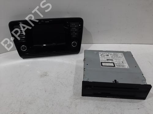 Used Radio SKODA OCTAVIA III (5E3, NL3, NR3) 1.2 TSI (105 hp) 32120449