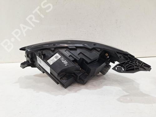 Right headlight VAUXHALL CORSA Mk V (F) 1.2 | BP31596891C29 