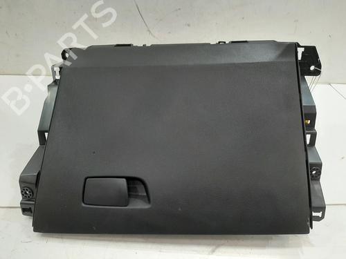 Used Glove box RENAULT CAPTUR II (HF_) TCe 90 (HFM6) (91 hp) 26836553