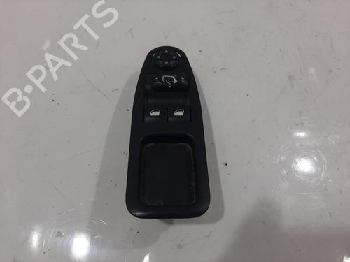 Høyre Foran elrute bryter Høyre Foran elrute bryter PEUGEOT EXPERT Van (VF3A_, VF3U_, VF3X_) 1.6 HDi 90 8V (90 hp) 37614037 37614037
