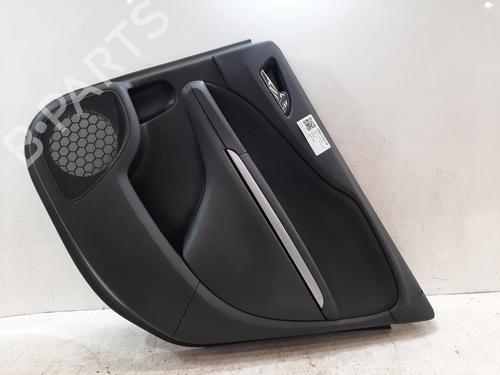 Bageste højre beklædning Bageste højre beklædning VAUXHALL ZAFIRA Mk III (P12) 1.4 (75) (140 hp) 37484664 37484664