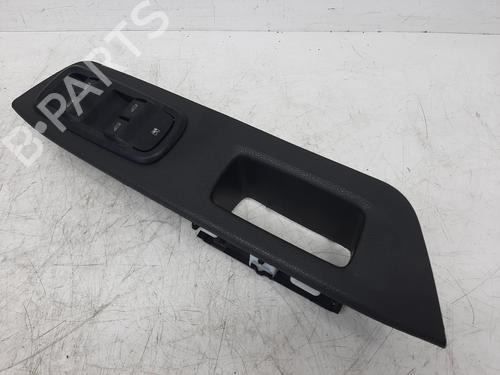 Used Right front window switch Right front window switch 26750693 26750693