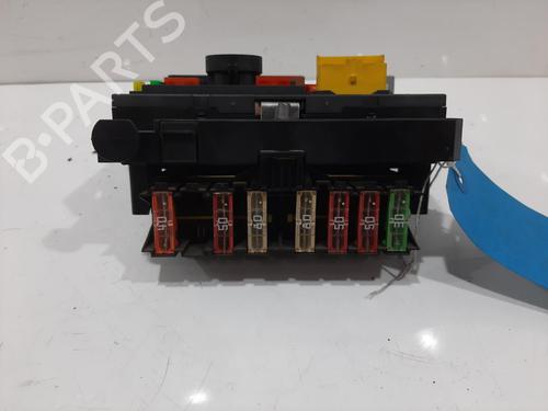 Used Fuse box Fuse box 36938617 36938617
