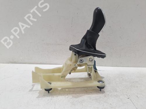 Gear lever VOLVO V40 Hatchback (525) D2 | BP32324930M90