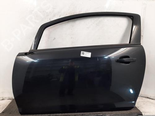 Used Left front door VAUXHALL CORSA Mk III (D) (S07) 1.0 i 12V (L08) (65 hp) 30120084