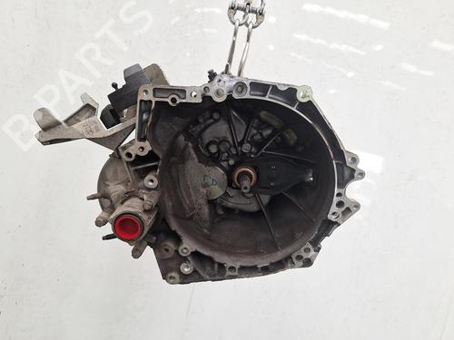Getriebe für VAUXHALL CORSA Mk V (F) 1.2 (101 hp) 28723296
