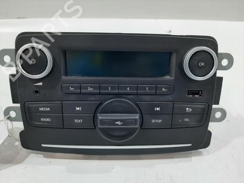 Used Radio Radio DACIA DUSTER (HM_) 1.6 SCe 115 (HMM1) (115 hp) 34149746 34149746