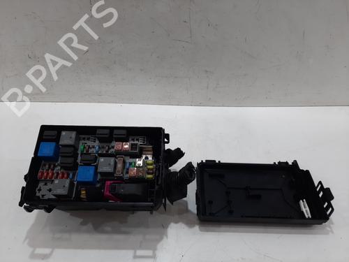 Used Fuse box Fuse box VAUXHALL CORSA Mk III (D) (S07) 1.0 i 12V (L08) (65 hp) 32682840 32682840