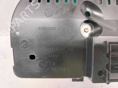 Instrument cluster VW GOLF PLUS V (5M1, 521) 1.9 TDI | BP26775258C47 