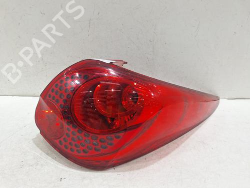 Używane Lampa tylna prawa PEUGEOT 207 SW (WK_) 1.6 HDi (92 hp) 32381112