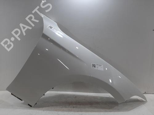 Guarda-lamas direito BMW 1 (F20) 118 i (136 hp) 32270139