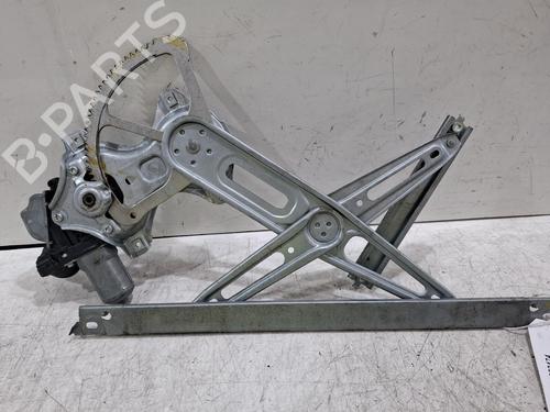 Used Front right window mechanism Front right window mechanism TOYOTA YARIS (_P13_) 1.5 Hybrid (NHP130_, NHP130) (101 hp) 40215230 40215230
