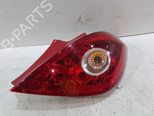 Feu arrière droit VAUXHALL CORSA Mk III (D) (S07) 1.0 i 12V (L08) (65 hp) 31978351