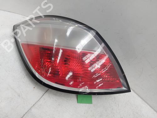 Used Left taillight VAUXHALL ASTRA Mk V (H) (A04) 1.8 (L48) (125 hp) 26864603