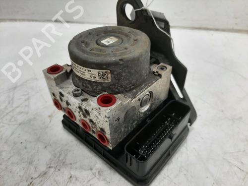 Used ABS pump VW GOLF VII (5G1, BQ1, BE1, BE2) 1.6 TDI (110 hp) 26758225