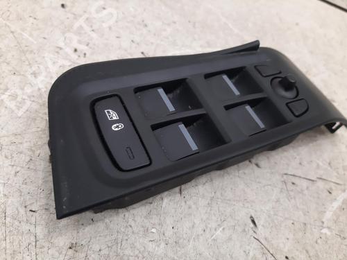 Switch JAGUAR I-PACE (X590) EV400 AWD | BP26786913I30 