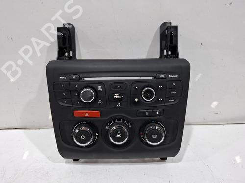 Used Radio Radio 38199900 38199900