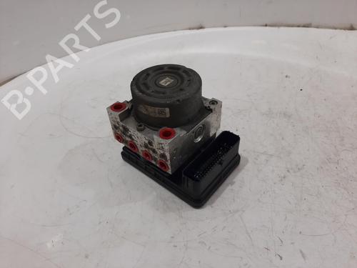 Used ABS pump VW GOLF VII (5G1, BQ1, BE1, BE2) 1.6 TDI (105 hp) 29581286