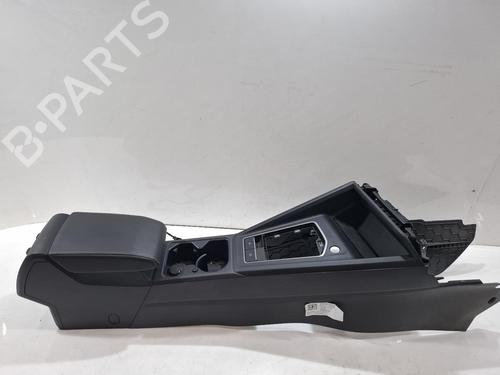Middle console VW GOLF VIII (CD1, DA1) 1.0 TSI | BP38525611I22 - Image 3