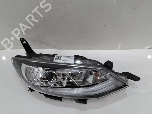 Faro destro NISSAN PULSAR Hatchback (C13) 1.2 DIG-T (115 hp) 31209172