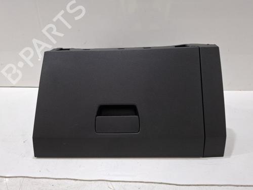 Used Glove box Glove box DACIA JOGGER (RK_) 1.6 HYBRID 140 (RKN8) (141 hp) 40533250 40533250