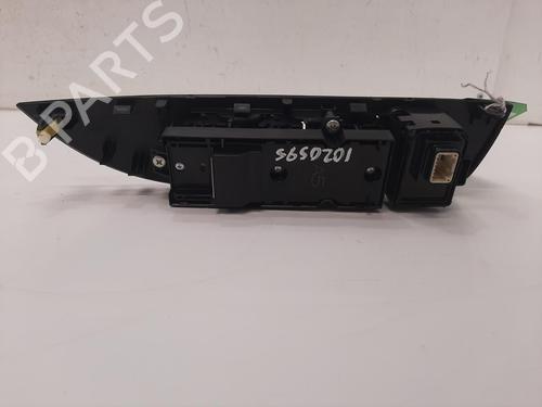 Switch TOYOTA COROLLA Estate (_E21_) 1.8 Hybrid (ZWE211W) | BP27872029I30 