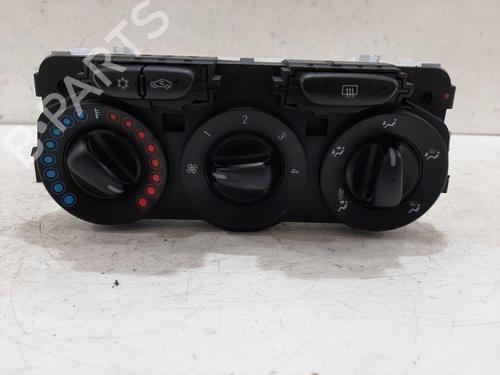 Used Climate control VAUXHALL CORSA Mk IV (E) (X15) 1.4 (75 hp) 30928364