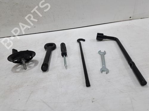 Jack Kit HYUNDAI VELOSTER (FS) 1.6 GDI | BP30789210C119