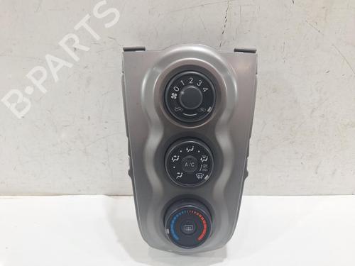 climate-control-toyota-yaris-_p9_-2005-2006-2007-2008-2009-2010-2011-2012-2013-2014-32193387 main image