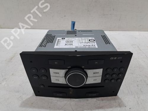 Autoradio VAUXHALL ZAFIRA Mk II (B) (A05) 1.6 (115 hp) 30496627