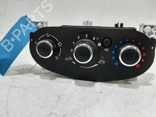 climate-control-dacia-duster-hs_-2010-2011-2012-2013-2014-2015-2016-2017-2018-34424975 main image