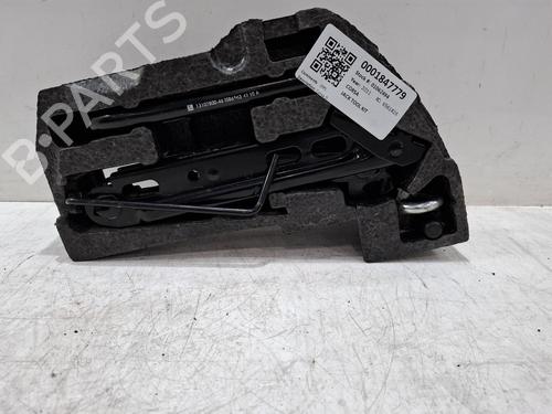 Used Jack Kit Jack Kit VAUXHALL CORSA Mk III (D) (S07) 1.0 i 12V (L08) (65 hp) 39655799 39655799
